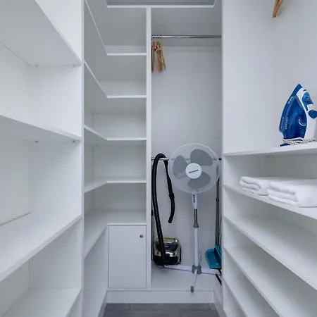 Rakowicka Steam Park Studio Z Balkonem W Krakowie By Renters * Krakow